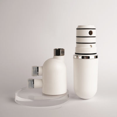 Bajo el filtro de agua del fregadero Sistema de filtración de agua potable para el inodoro moderno